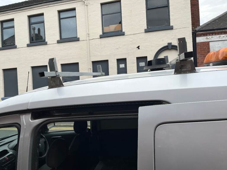 VAUXHALL COMBO VAN 1.3 CDTI DIESEL *ROOF RACK + FLASHING BEACON + SIDE LOADING DOOR* STAR SILVER