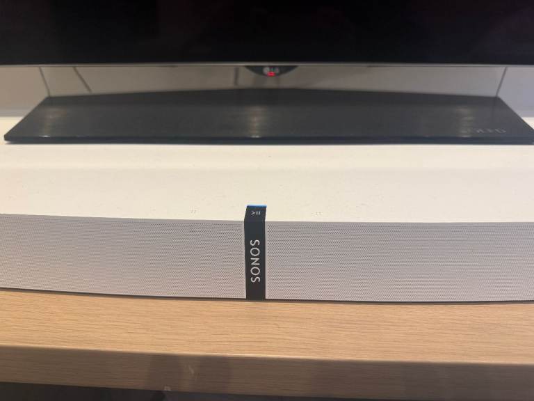 Sonos Playbase White Soundbase – Huge sound, easy setup (Sonos app)