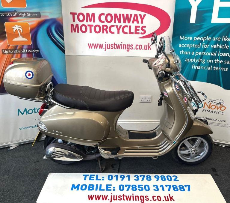 Piaggio Vespa LX 50. 2012(12), ONLY 694 MILES, 16 YR OLD LEARNER LEGAL, £1995