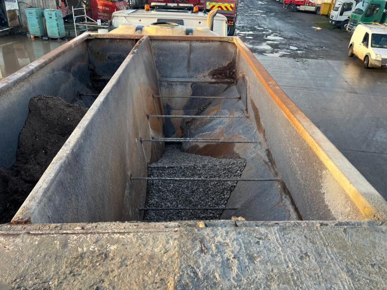 Renault C (C) 430 8x4 , BAYLYNX VOLUMETRIC MIXER JUST ARRIVED . CALL FOR DETAILS