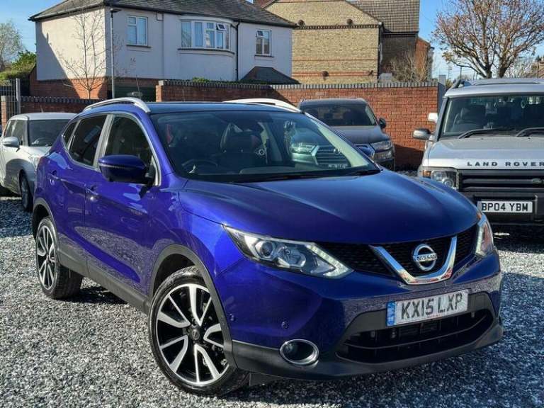 2015 Nissan Qashqai 1.6 dCi Tekna XTRON 2WD Euro 5 (s/s) 5dr HATCHBACK Diesel Automatic