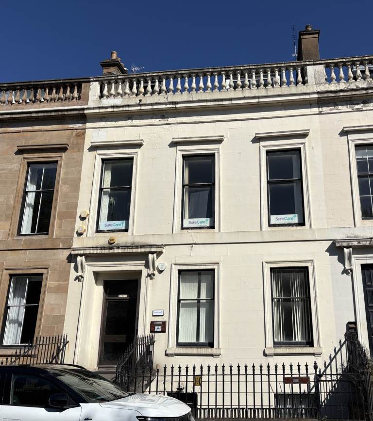 Office to let with allocated parking spaces, 720 sq ft, Charing Cross 