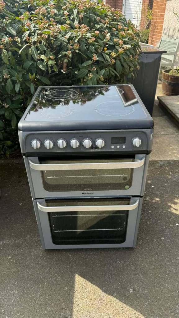 60cm Hotpoint Electric Cooker 