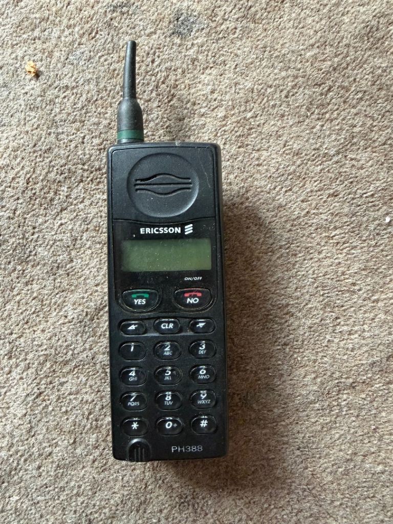 £150 Ono. Old phones bundle sell