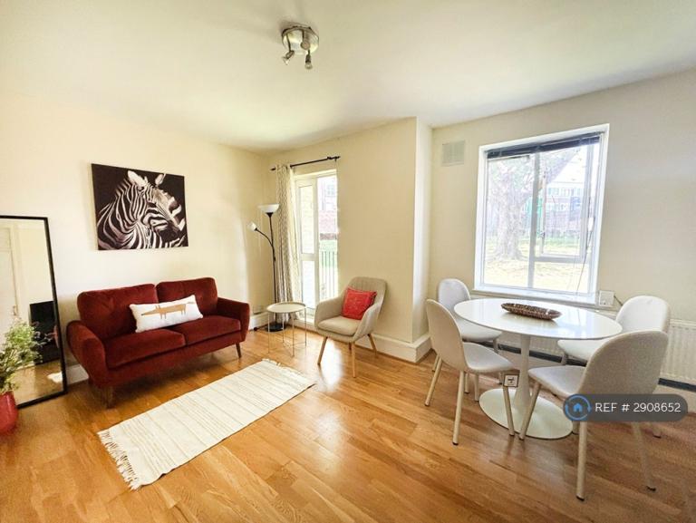 2 bedroom flat in Turnbull House, London, N1 (2 bed) (#2908652)
