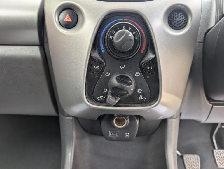 2017 Citroen C1 1.0 VTi Feel 5dr Red Hatchback Manual  HATCHBACK Petrol Manual