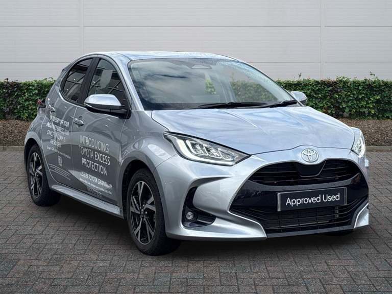 2025 Toyota Yaris 1.5 Hybrid Design 5dr CVT Hatchback Hybrid Automatic