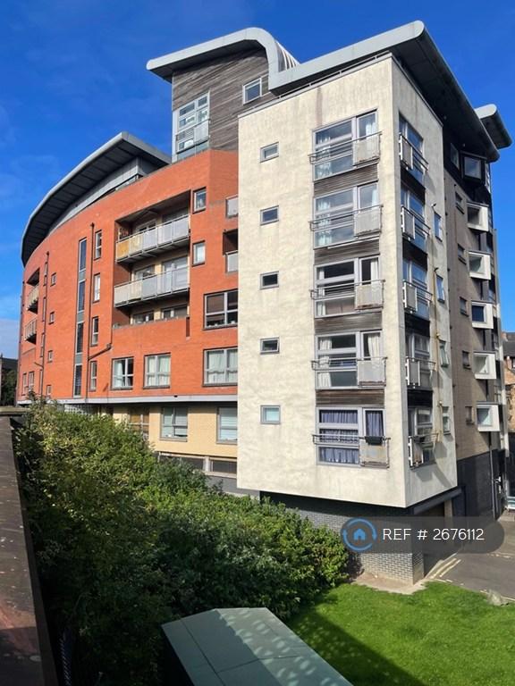 2 bedroom flat in Benalder Street, Glasgow, G11 (2 bed) (#2676112)
