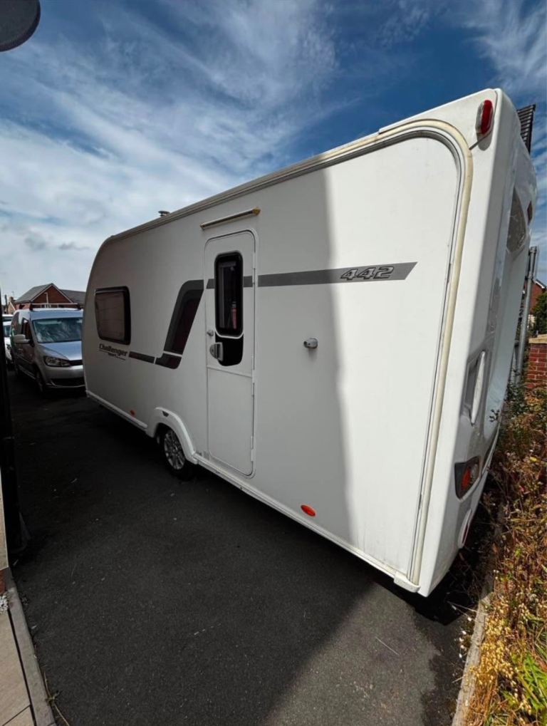 Caravan swift 2012 challenger 