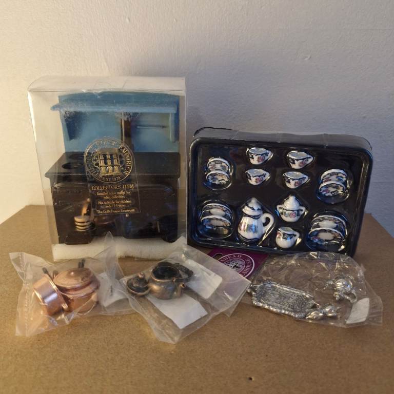 Dolls House Miniature Items for Kitchen (Assorted)