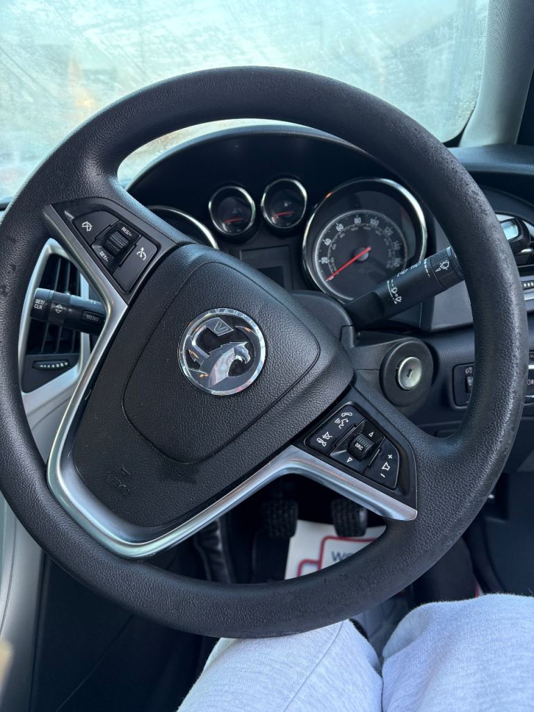 Vauxhall, ASTRA, Hatchback, 2011, Manual, 1398 (cc), 5 doors