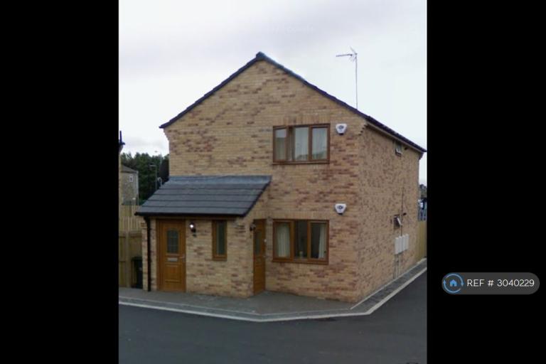2 bedroom flat in Lorne Street, Bradford, BD4 (2 bed) (#3040229)
