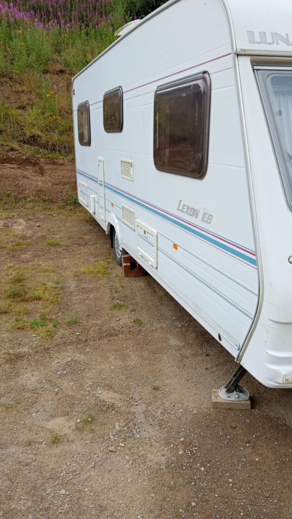 Lunar lexon caravan