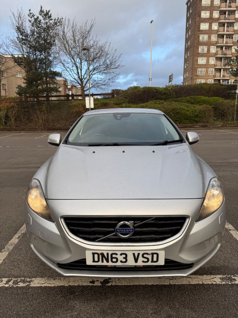 Volvo, V40, Hatchback, 2013, Manual, 1560 (cc), 5 doors