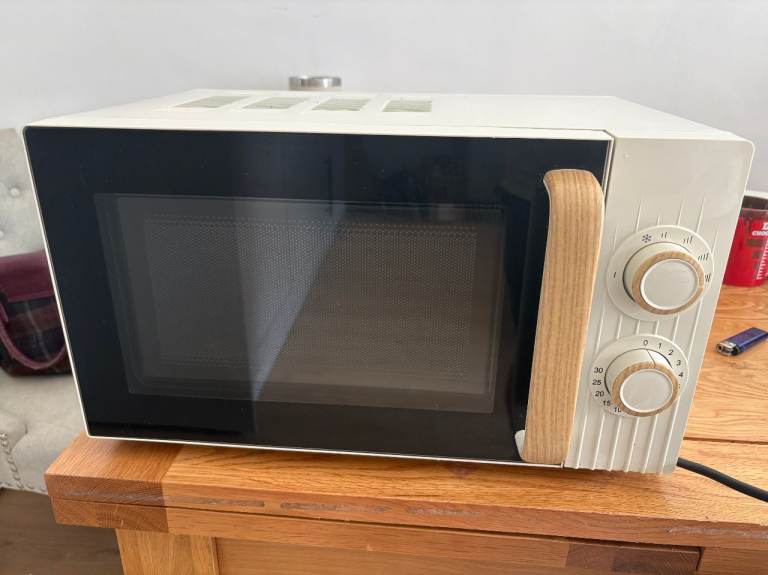 George Cream and Oak Effect Microwave
