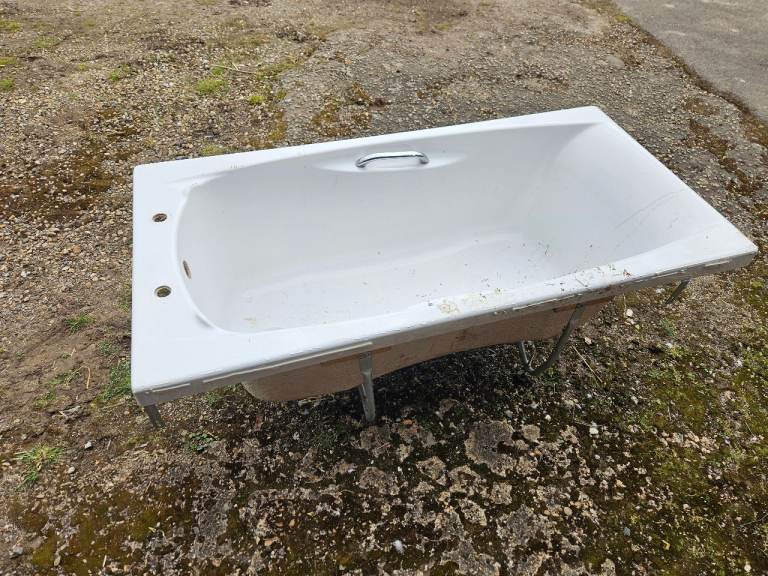 FREE 3/4 length bath 