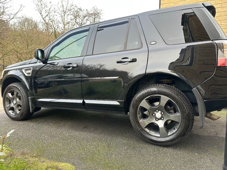 2013 (63) Land Rover Freelander 2 HSE SD4 Automatic – Santorini Black