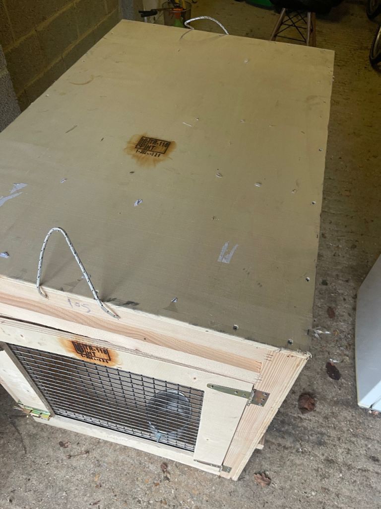 Wooden Pet Travel Crate – Sturdy & Secure (104x82x69) cm