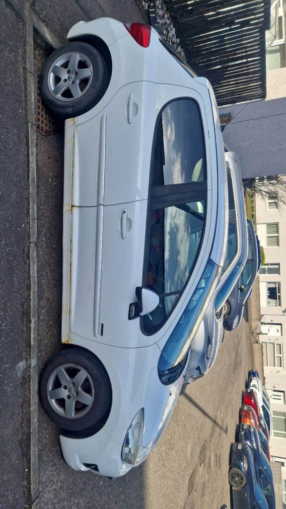 Peaugot 207 sportium