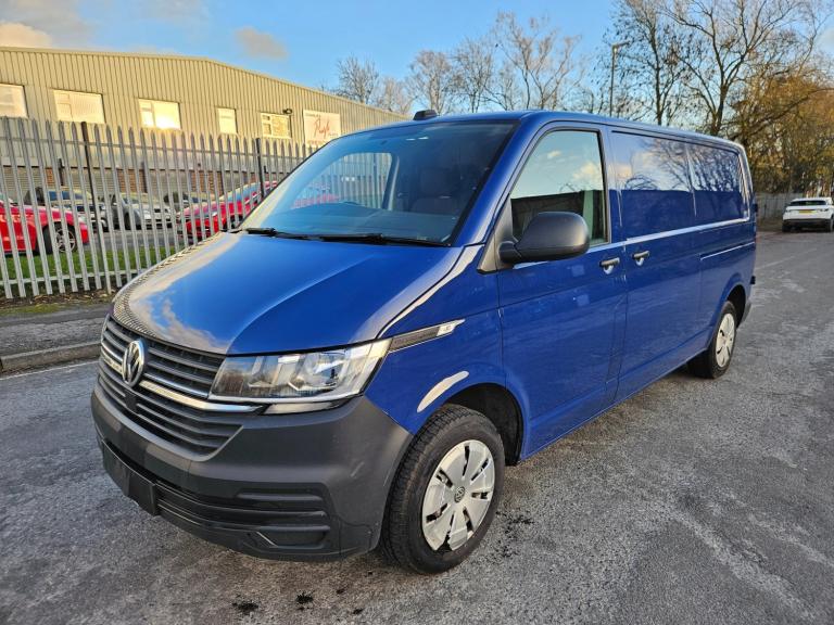 2023 VOLKSWAGEN TRANSPORTER 2.0 TDI 110 Startline Van Damaged Salvage DRIVE AWAY