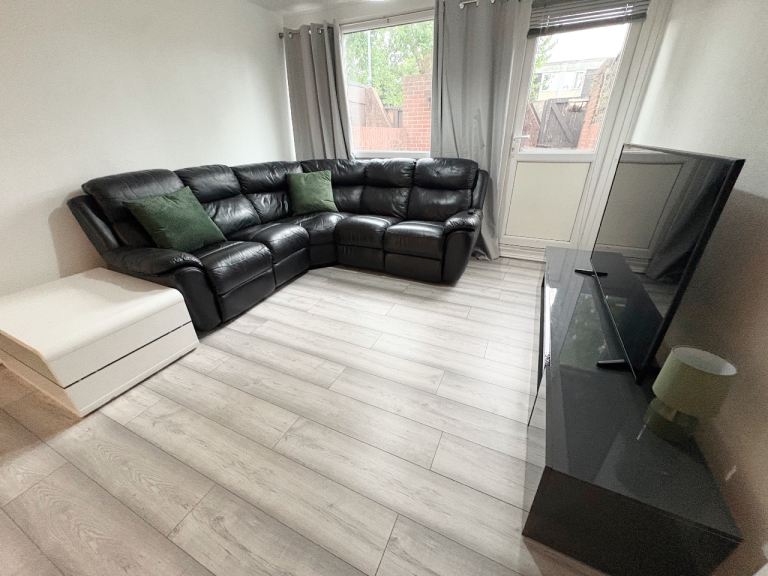 Two bedroom house to rent n15 students welcome 