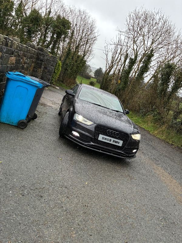 Audi, A4, Saloon, 2013, Manual, 1968 (cc), 4 doors