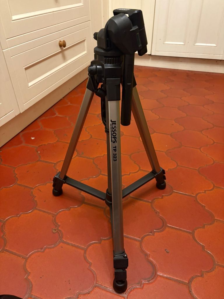 Jessops 323 Tripod  for camera 