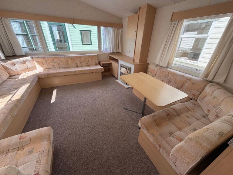 DELTA SANTANA 32X12 • 2 BED • BUDGET STATIC • GREAT VALUE • £7,500