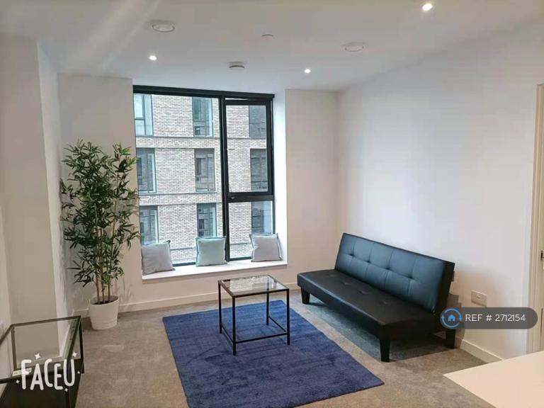 2 bedroom flat in Wharf End, Trafford Park, Manchester, M17 (2 bed) (#2712154)