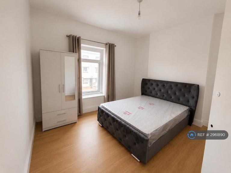 4 bedroom house in Moira Place, Cardiff, CF24 (4 bed) (#2961890)