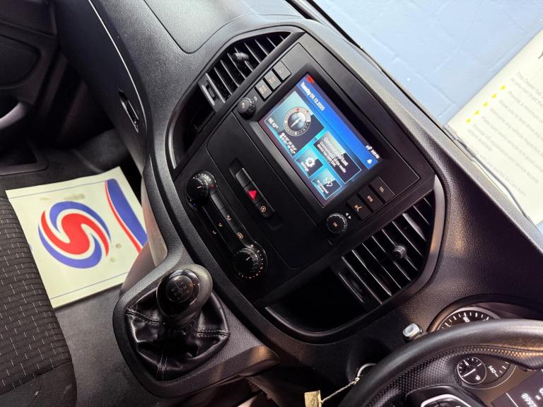 2020 Mercedes-Benz Vito 1.7 114 CDI Progressive FWD L2 Euro 6 (s/s) 5dr (LWB) PANEL VAN Diesel Ma...