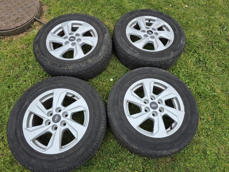 Ford transit alloys with tyres