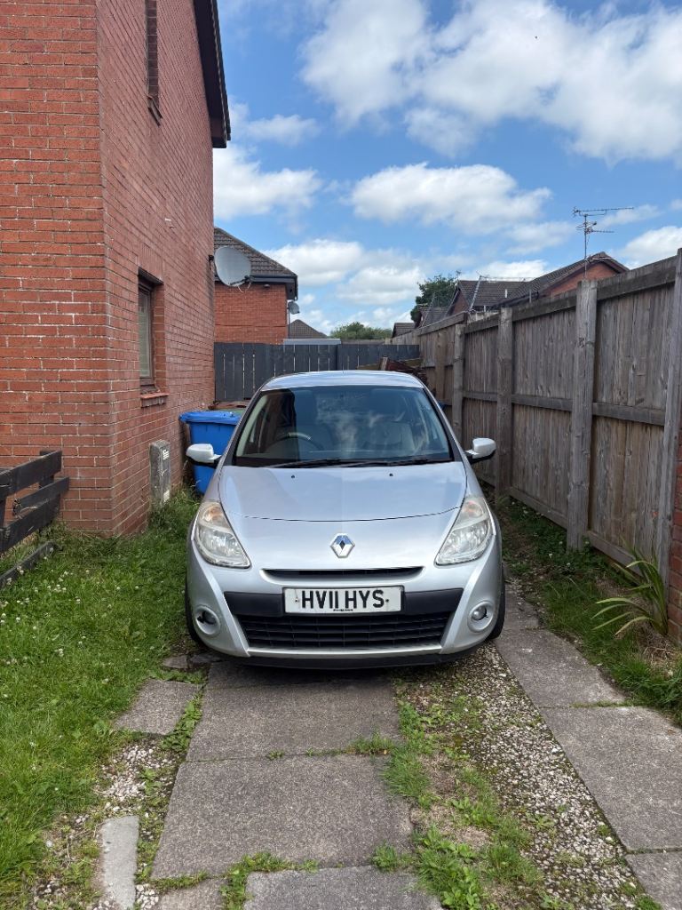 Renault clio 1.2L 2012 