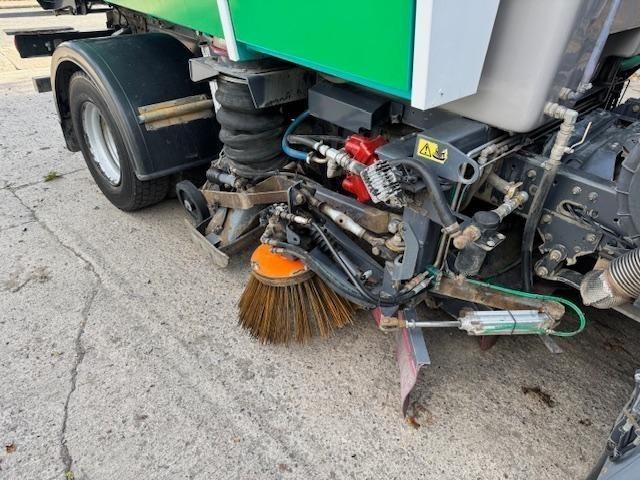 2019 19  DAF LF 180 E6 LHD Scarab Merlin dual sweep road sweeper