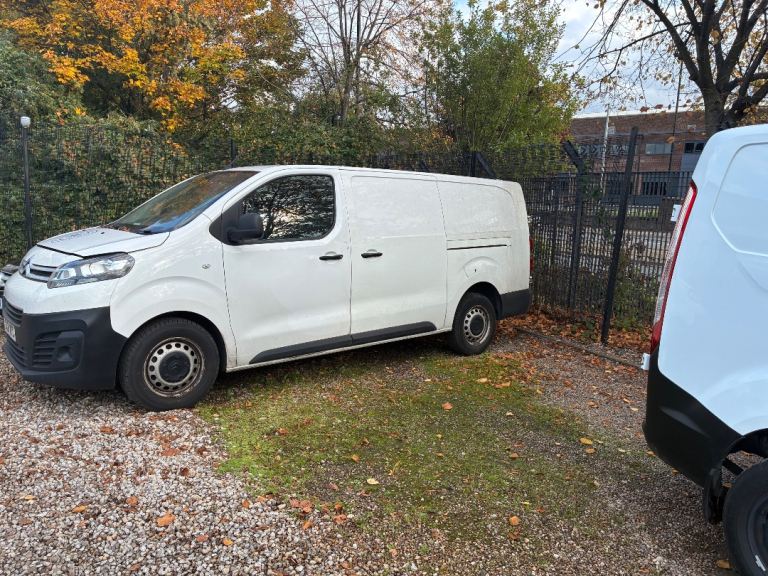 2021 Dispatch Vivaro Expert side doors in white. Other parts availble.