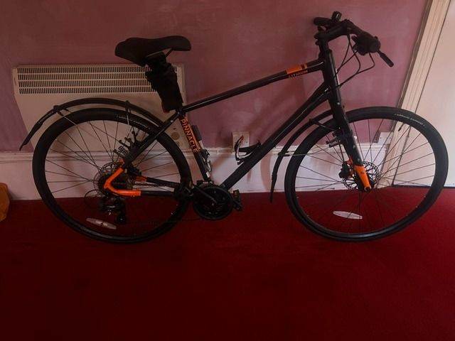 Pinnacle Lithium 2 Hybrid Bike - Good Condition