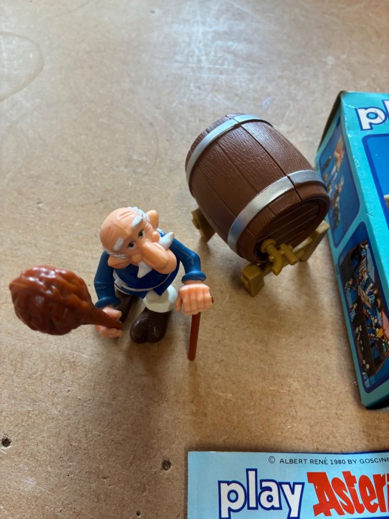 Playmobil Asterix Geriatrix & Barrel – Good Condition
