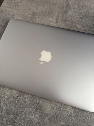 Apple MacBook Air 13-inch (Mid 2013) 256GB SSD – Good Condition