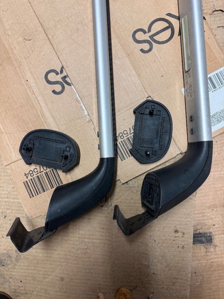 Lexus ct200h roof bars 