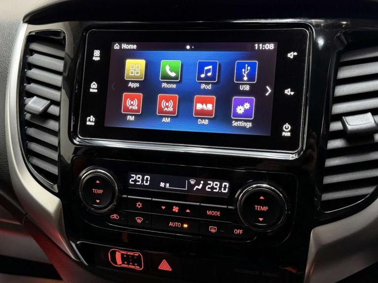 2018 Mitsubishi L200 2.4 L200 Barbarian SVP II DI-D Auto 4WD Pickup Diesel Automatic