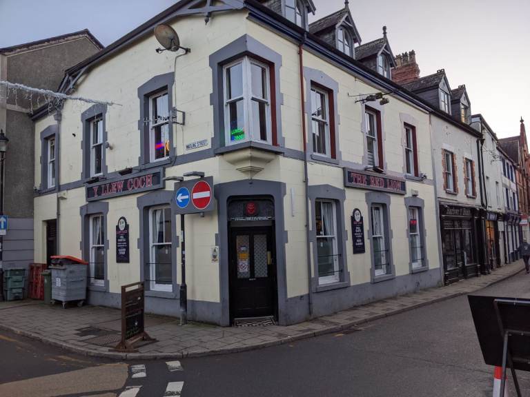 The Red Lion, Llanrwst – Freehold Public House with Letting Rooms & Beer Garden