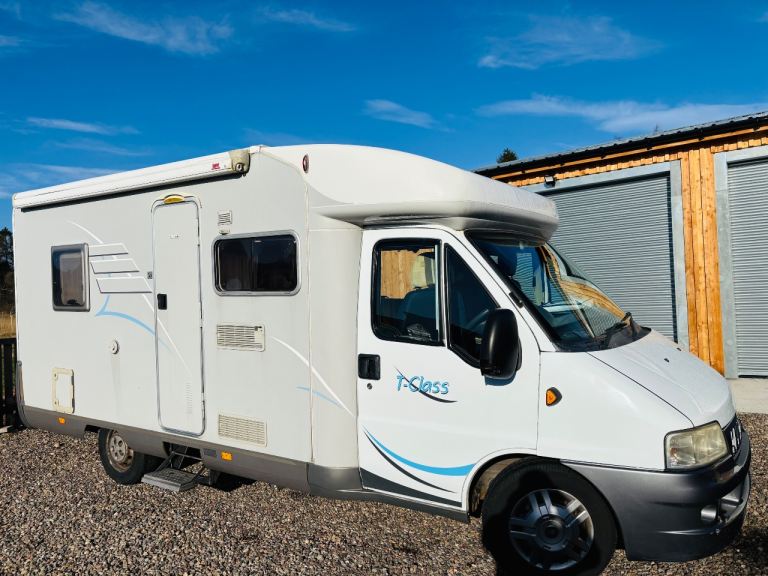 Motorhome Hymer fixed bed