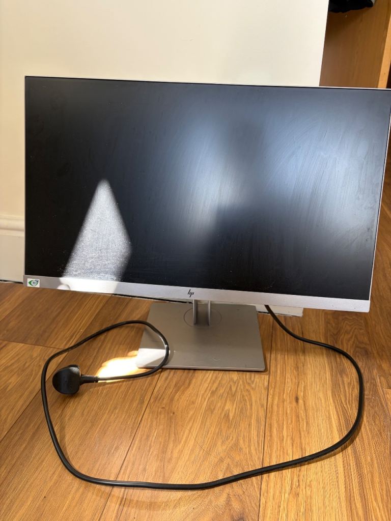 HP Monitor – Good Condition, with Power Cable