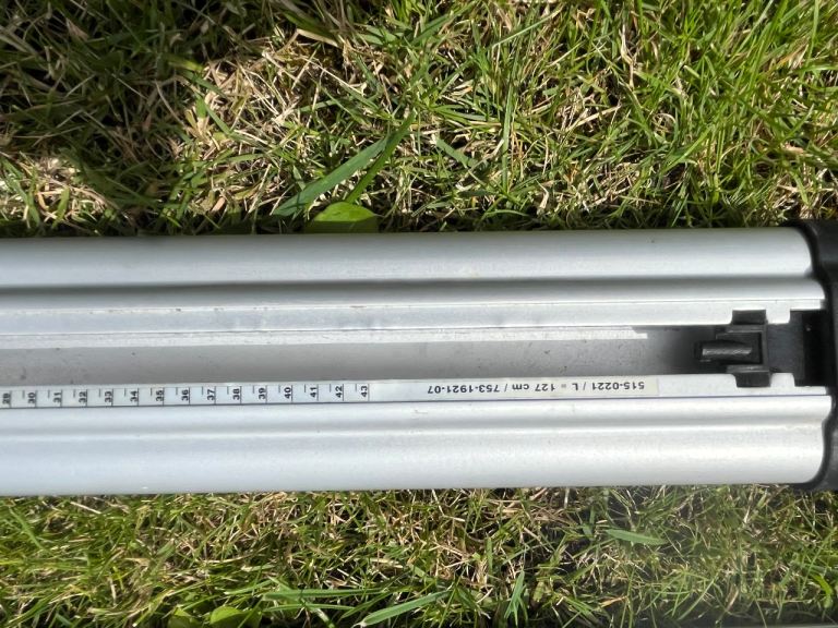 Thule aero roof bars  127 cm 