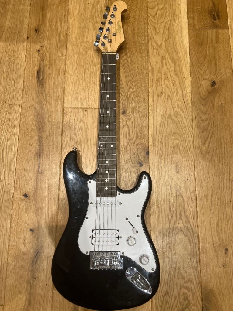 Electric Guitar 3/4 size 