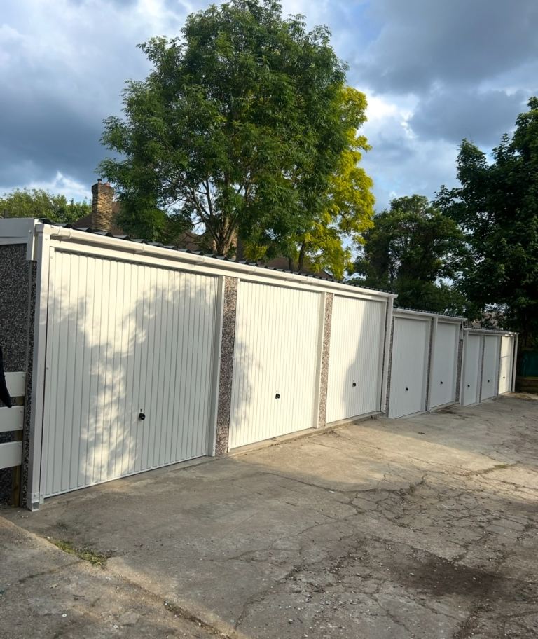 Garage to Rent  Beckenham 