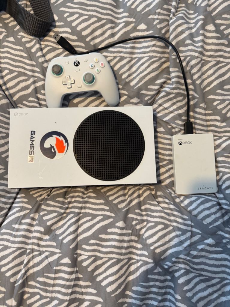 Xbox series s and 240hz gaming monitor 