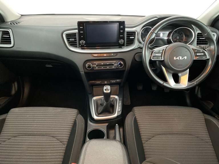 2022 Kia Ceed 1.0T GDi ISG 2 5dr Estate PETROL Manual