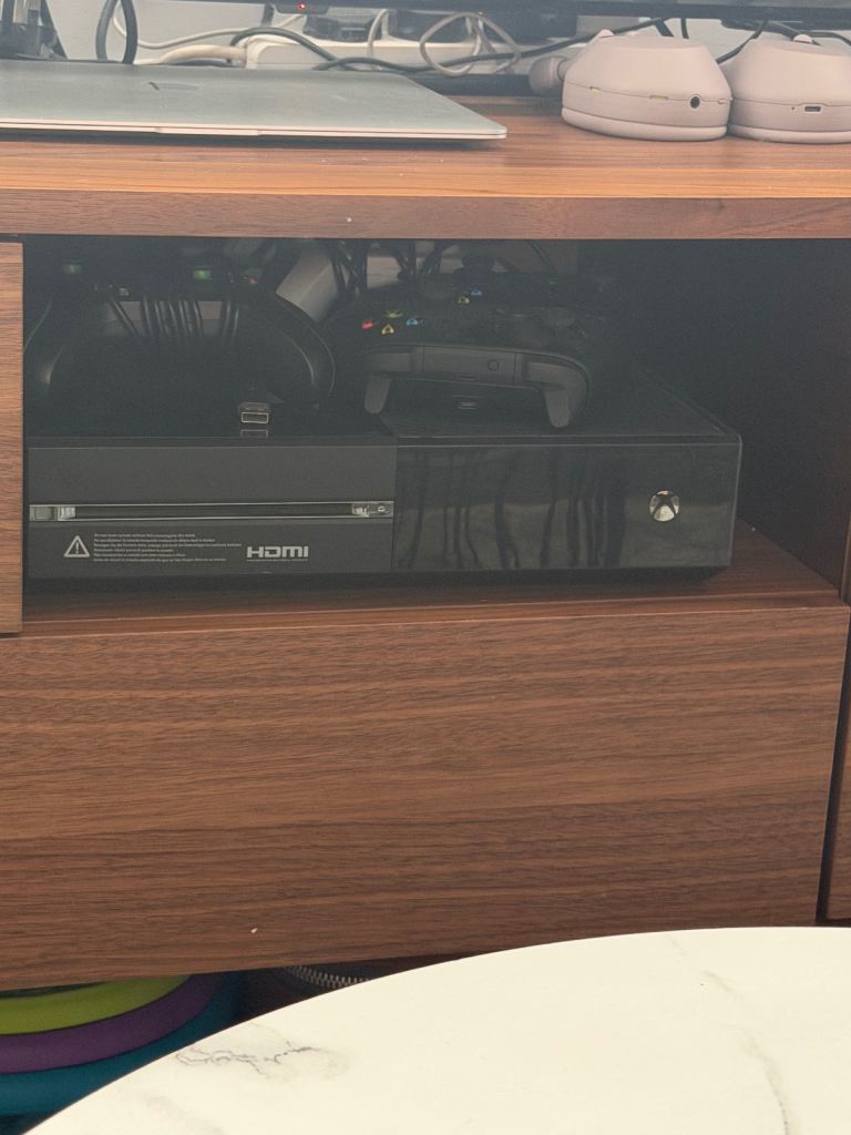 Xbox One Console with 4 Controllers and Games