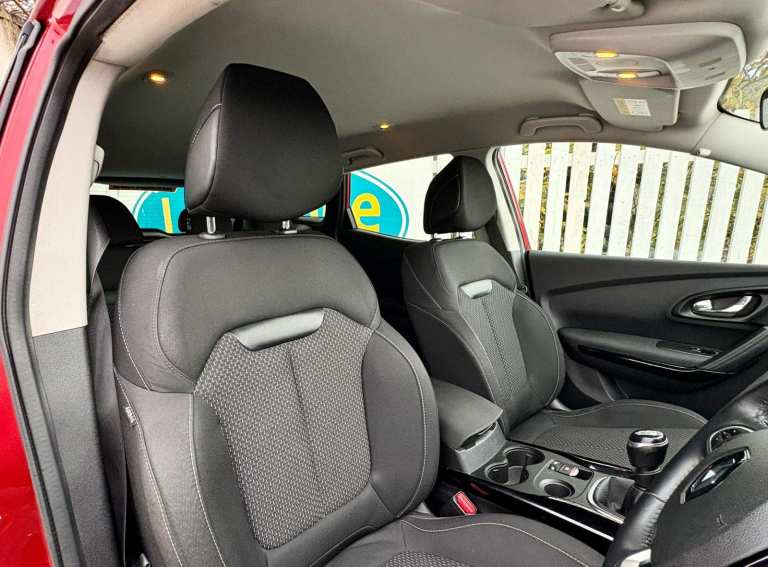 CAN'T GET CREDIT? CALL US! Renault Kadjar 1.3 TCe Dynamique Nav ENERGY - £199 DEPOSIT, £66 PER WEEK